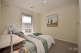 https://images.listonce.com.au/custom/160x/listings/88-kossuth-street-sebastopol-vic-3356/555/01576555_img_04.jpg?CrawgYAhxJI
