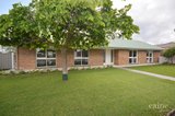 https://images.listonce.com.au/custom/160x/listings/88-kossuth-street-sebastopol-vic-3356/555/01576555_img_09.jpg?gDgmmWgf09o