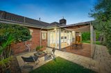 https://images.listonce.com.au/custom/160x/listings/88-miller-street-carnegie-vic-3163/242/00560242_img_07.jpg?PTdJ7qo2YAg