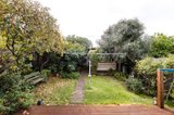 https://images.listonce.com.au/custom/160x/listings/88-rennie-street-thornbury-vic-3071/737/01230737_img_06.jpg?0N0hD6xrY2I