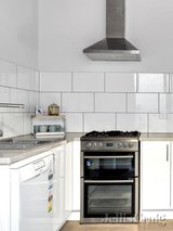 https://images.listonce.com.au/custom/160x/listings/88-stewart-street-brunswick-east-vic-3057/336/01681336_img_08.jpg?LRooJQgnVoA
