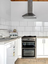 https://images.listonce.com.au/custom/160x/listings/88-stewart-street-brunswick-east-vic-3057/336/01681336_img_09.jpg?MJCoqAMWd7Q