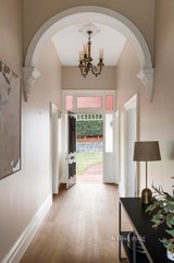 https://images.listonce.com.au/custom/160x/listings/88-studley-road-eaglemont-vic-3084/541/01726541_img_03.jpg?bCFevJJsBOo
