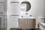 https://images.listonce.com.au/custom/160x/listings/88-windella-crescent-glen-waverley-vic-3150/319/01989319_img_14.jpg?XraXtF6fg70