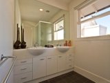 https://images.listonce.com.au/custom/160x/listings/89-dover-road-williamstown-vic-3016/764/01202764_img_12.jpg?DYLUtxwmvgQ