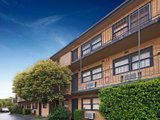 https://images.listonce.com.au/custom/160x/listings/891-ormond-road-elwood-vic-3184/399/01794399_img_01.jpg?rm4K5Zl1d0E