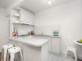 https://images.listonce.com.au/custom/160x/listings/891-ormond-road-elwood-vic-3184/399/01794399_img_05.jpg?VoFK-rW0isk