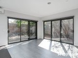 https://images.listonce.com.au/custom/160x/listings/89a-sellick-drive-croydon-vic-3136/965/01524965_img_06.jpg?FIZr7dA7HPM