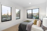 https://images.listonce.com.au/custom/160x/listings/8a-howe-street-murrumbeena-vic-3163/586/01529586_img_09.jpg?D-tYST_zzDg