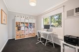 https://images.listonce.com.au/custom/160x/listings/8a-pascoe-avenue-croydon-vic-3136/782/01990782_img_08.jpg?UY8oyrMX-fA