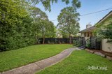 https://images.listonce.com.au/custom/160x/listings/8a-pascoe-avenue-croydon-vic-3136/782/01990782_img_12.jpg?AQJ-q2Z-TmI