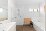 https://images.listonce.com.au/custom/160x/listings/8a-pembroke-road-mooroolbark-vic-3138/476/01487476_img_06.jpg?LVNds4Tw8NU