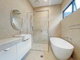 https://images.listonce.com.au/custom/160x/listings/8b-edinburgh-street-bentleigh-east-vic-3165/753/01717753_img_05.jpg?xiIwyowwvIo