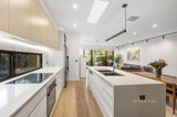 https://images.listonce.com.au/custom/160x/listings/8b-huntley-road-bentleigh-vic-3204/223/01348223_img_05.jpg?_09XeLtA9JM