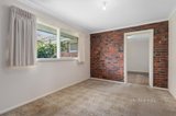 https://images.listonce.com.au/custom/160x/listings/9-alcon-court-vermont-vic-3133/404/01158404_img_06.jpg?slLZNw_8CKM