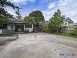 https://images.listonce.com.au/custom/160x/listings/9-almond-avenue-brooklyn-vic-3012/967/01202967_img_07.jpg?z1KKokbrxVs