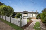 https://images.listonce.com.au/custom/160x/listings/9-andrew-street-vermont-vic-3133/490/01872490_img_01.jpg?FAdmLp-06Lw