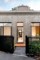 https://images.listonce.com.au/custom/160x/listings/9-apperley-street-fitzroy-north-vic-3068/004/01726004_img_19.jpg?z6iROSocYk0