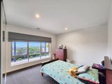 https://images.listonce.com.au/custom/160x/listings/9-balleroy-road-highton-vic-3216/235/01948235_img_09.jpg?9KKDKYsIcds