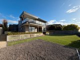 https://images.listonce.com.au/custom/160x/listings/9-balleroy-road-highton-vic-3216/235/01948235_img_14.jpg?7ipst2YJP_4