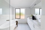 https://images.listonce.com.au/custom/160x/listings/9-barkly-street-brunswick-east-vic-3057/453/01906453_img_23.jpg?fBeFh19hBf0