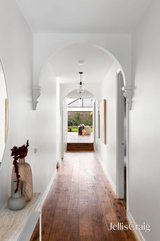 https://images.listonce.com.au/custom/160x/listings/9-barkly-street-brunswick-east-vic-3057/453/01906453_img_24.jpg?vjqOUhZE0o4