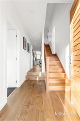 https://images.listonce.com.au/custom/160x/listings/9-barrel-rise-eltham-vic-3095/990/01980990_img_02.jpg?0jR36cY2s9Y