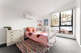 https://images.listonce.com.au/custom/160x/listings/9-barrel-rise-eltham-vic-3095/990/01980990_img_12.jpg?pJl7qXtNSSY