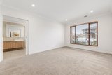 https://images.listonce.com.au/custom/160x/listings/9-bausch-street-berwick-vic-3806/986/01933986_img_06.jpg?wPy-4hnxnQY