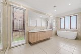 https://images.listonce.com.au/custom/160x/listings/9-bausch-street-berwick-vic-3806/986/01933986_img_07.jpg?6MvtIALZsow