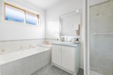 https://images.listonce.com.au/custom/160x/listings/9-baystone-court-mount-martha-vic-3934/402/01722402_img_10.jpg?pvBtFiE7mhs