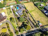 https://images.listonce.com.au/custom/160x/listings/9-berwyn-crescent-templestowe-vic-3106/877/01637877_img_15.jpg?gwsiLYCOc8w