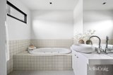 https://images.listonce.com.au/custom/160x/listings/9-blessington-street-newtown-vic-3220/725/01821725_img_09.jpg?KLYyjN86cd4