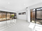 https://images.listonce.com.au/custom/160x/listings/9-boronia-grove-doncaster-east-vic-3109/424/01975424_img_03.jpg?IGTZrL_bqkY