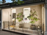 https://images.listonce.com.au/custom/160x/listings/9-bridge-street-port-melbourne-vic-3207/058/01090058_img_01.jpg?YV2jPDwdc4w