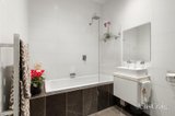 https://images.listonce.com.au/custom/160x/listings/9-broomfield-road-hawthorn-east-vic-3123/735/01942735_img_13.jpg?UOxBiKc3AP8