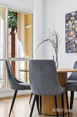 https://images.listonce.com.au/custom/160x/listings/9-carnarvon-street-doncaster-vic-3108/181/01935181_img_07.jpg?W8izRD4UwKo