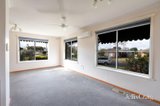 https://images.listonce.com.au/custom/160x/listings/9-carpenter-street-wendouree-vic-3355/921/01941921_img_04.jpg?sXmPIt3tsYE
