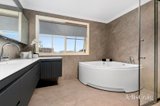 https://images.listonce.com.au/custom/160x/listings/9-carrington-court-burwood-east-vic-3151/942/01953942_img_11.jpg?U4m-8WmoSjk