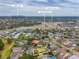 https://images.listonce.com.au/custom/160x/listings/9-cecilie-court-doncaster-vic-3108/820/01724820_img_15.jpg?4q8H0qeJrjM