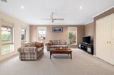 https://images.listonce.com.au/custom/160x/listings/9-champagne-rise-chirnside-park-vic-3116/286/01492286_img_11.jpg?e9tVzc3ybdg