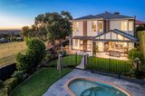 https://images.listonce.com.au/custom/160x/listings/9-champagne-rise-chirnside-park-vic-3116/286/01492286_img_24.jpg?ZuIaIMnD9pE