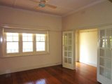 https://images.listonce.com.au/custom/160x/listings/9-chaucer-street-hamlyn-heights-vic-3215/402/01576402_img_05.jpg?2h4S5WNvG_U