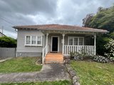https://images.listonce.com.au/custom/160x/listings/9-chaucer-street-hamlyn-heights-vic-3215/700/01970700_img_12.jpg?sAe2Ty2E_aw