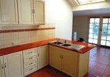 https://images.listonce.com.au/custom/160x/listings/9-chaucer-street-hamlyn-heights-vic-3215/700/01970700_img_21.jpg?h8GjCeuCmSI