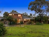 https://images.listonce.com.au/custom/160x/listings/9-cornelia-close-kilsyth-vic-3137/567/01524567_img_01.jpg?fJmTt4Odfnc