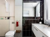 https://images.listonce.com.au/custom/160x/listings/9-curzon-place-north-melbourne-vic-3051/946/01746946_img_07.jpg?TKJULbRrla8