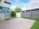 https://images.listonce.com.au/custom/160x/listings/9-douch-street-williamstown-vic-3016/017/01203017_img_11.jpg?DU0i4IbWY-M