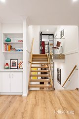 https://images.listonce.com.au/custom/160x/listings/9-douglas-parade-croydon-vic-3136/075/01977075_img_07.jpg?qj1AA4DXdCM
