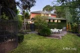 https://images.listonce.com.au/custom/160x/listings/9-earle-close-mont-albert-vic-3127/558/01851558_img_14.jpg?NbOgyhHZD1Y